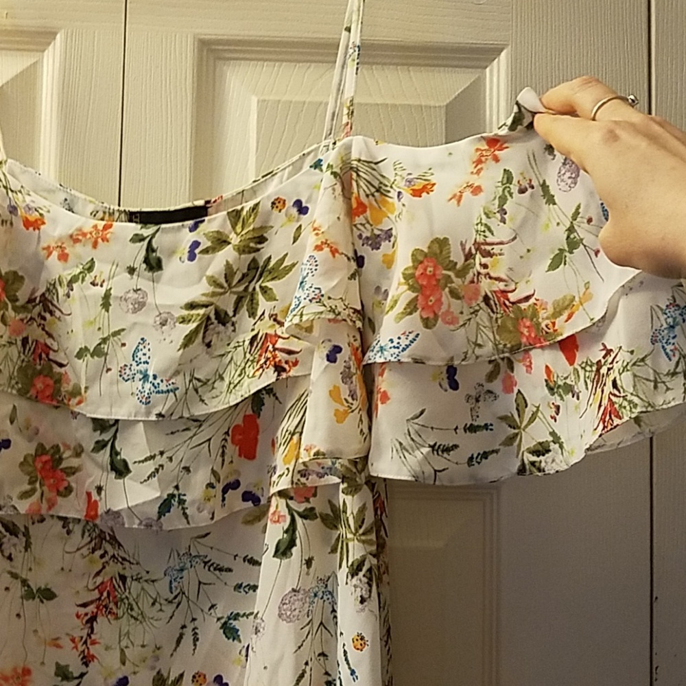 Floral cold shoulder ruffle blouse